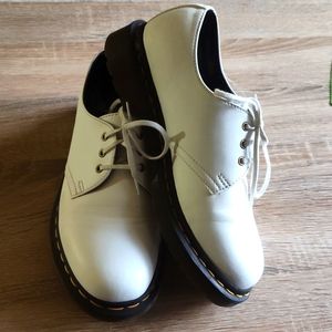Dr Martens Women's US 7 M